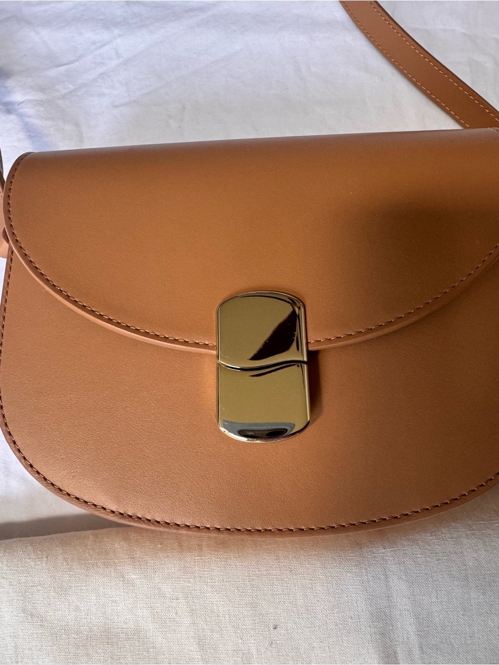 Sezane Claude Crossbody in Warm Tan with Gold Hardware - Picture 3 of 8